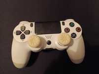 Comando PS4 com grips (não oficial)