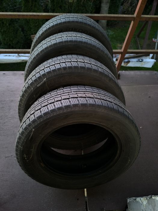215/60/16C Hankook rok 2018 bieżnik 5.4mm