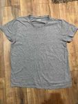 Szary t-shirt x Livergy