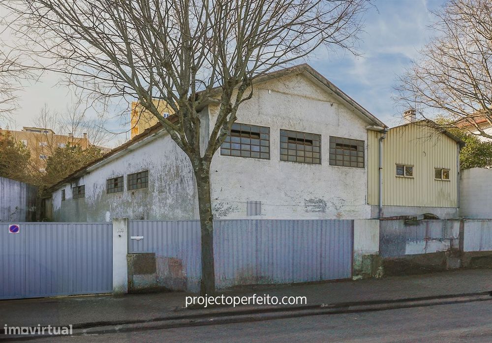 Armazém  Venda em São João da Madeira,São João da Madeira