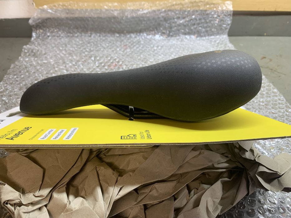 Siodełko Selle Royal Avenue czarne