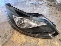 Czarna lampa Ford Focus mk3 europa prawa strona