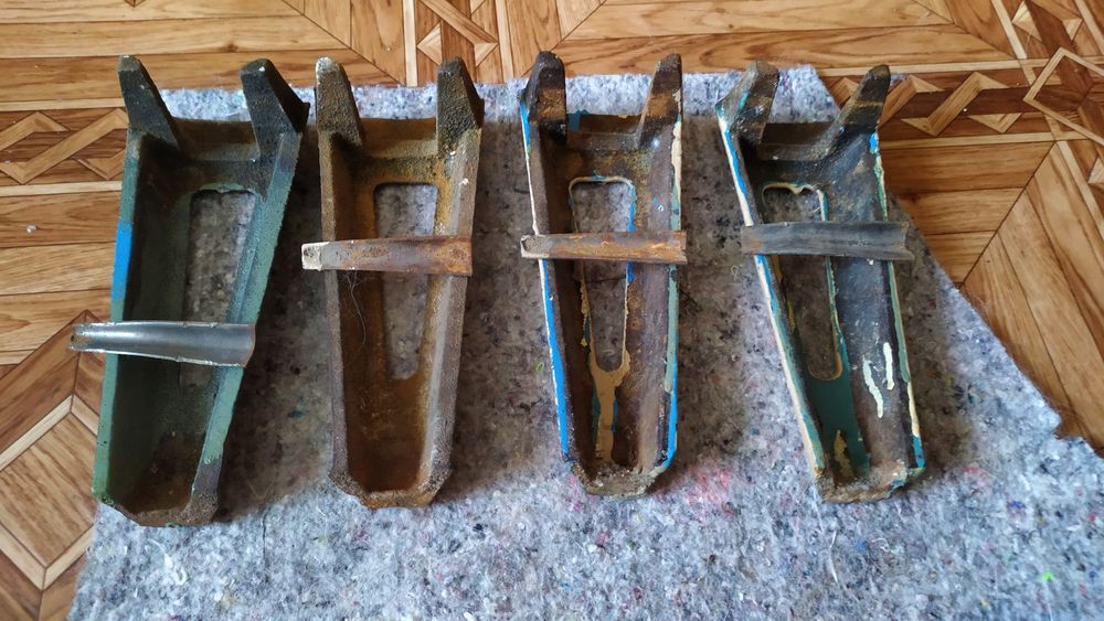 Ніжки чугунні для ванни.