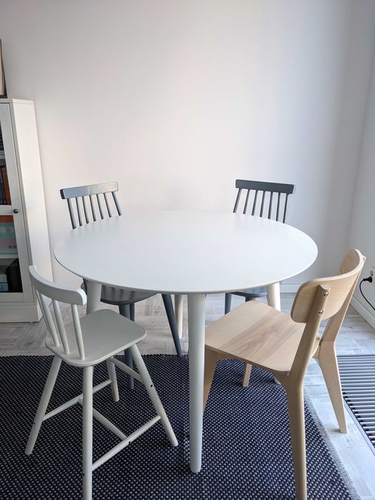 Stół okrągły, biały Lotta Rowico w skandynawskim stylu