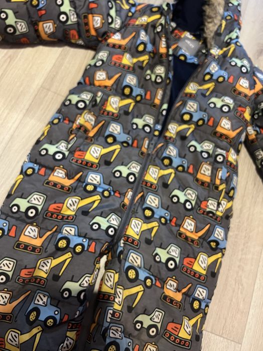 Зимовий дуже теплий комбенізон від next на 4-5 років