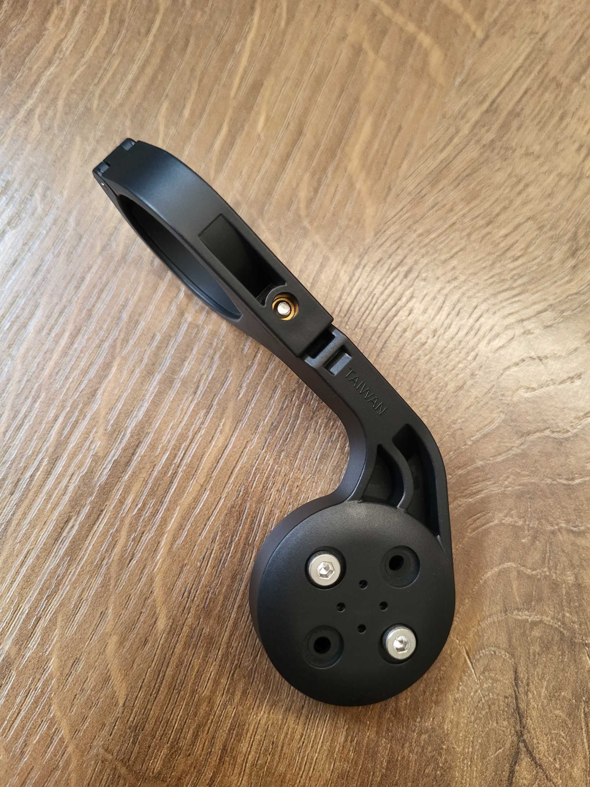 Uchwyt rowerowy marki Garmin na kierownicę pod licznik + uchwyt GoPro