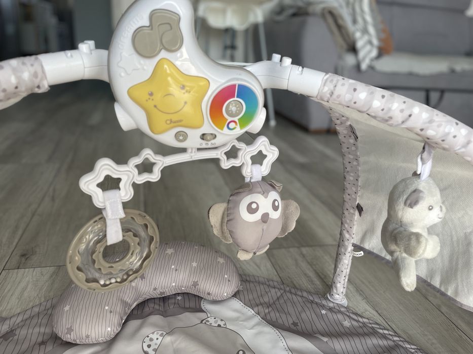 Chicco mata dla niemowlaka 3w1 projektor