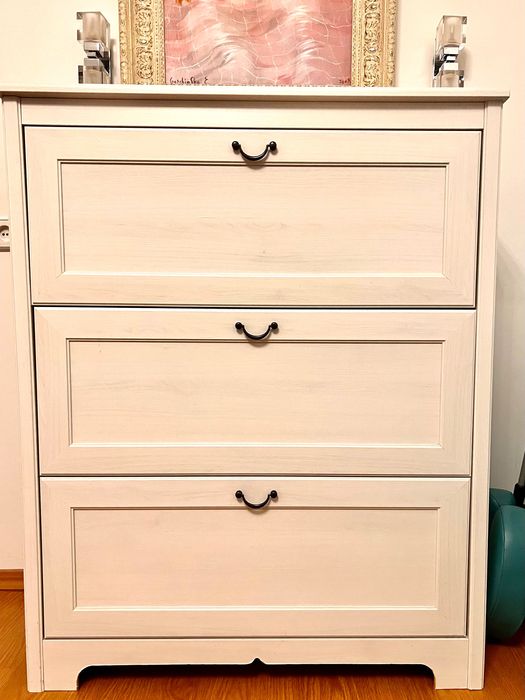 Продам идеальный комод  ikea,состояние нового.
