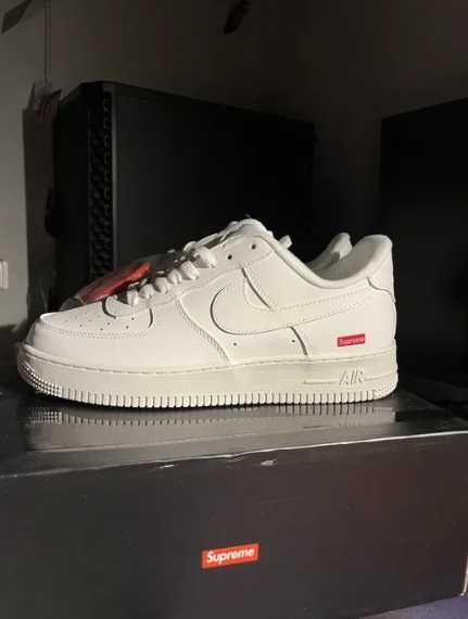 Buty meskie Mokasyny Nike_Air_Force _1_Low_Supreme_White R.46