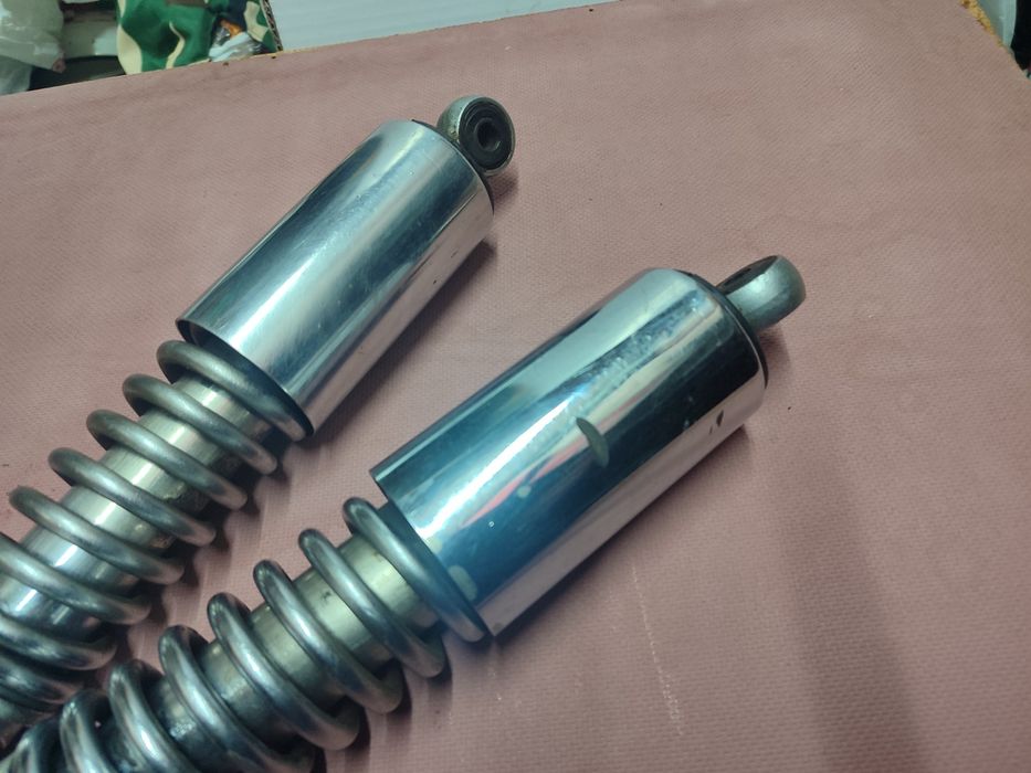 Амортизатори на Иж Планета Спорт.