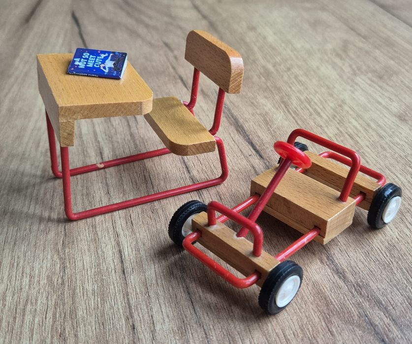 Mebelki vintage drewniane Caco Lundby lata 70 PRL ławka biurko gokart