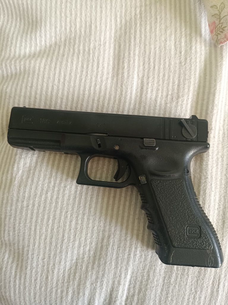 Vendo Tokyo marui Glock 18c