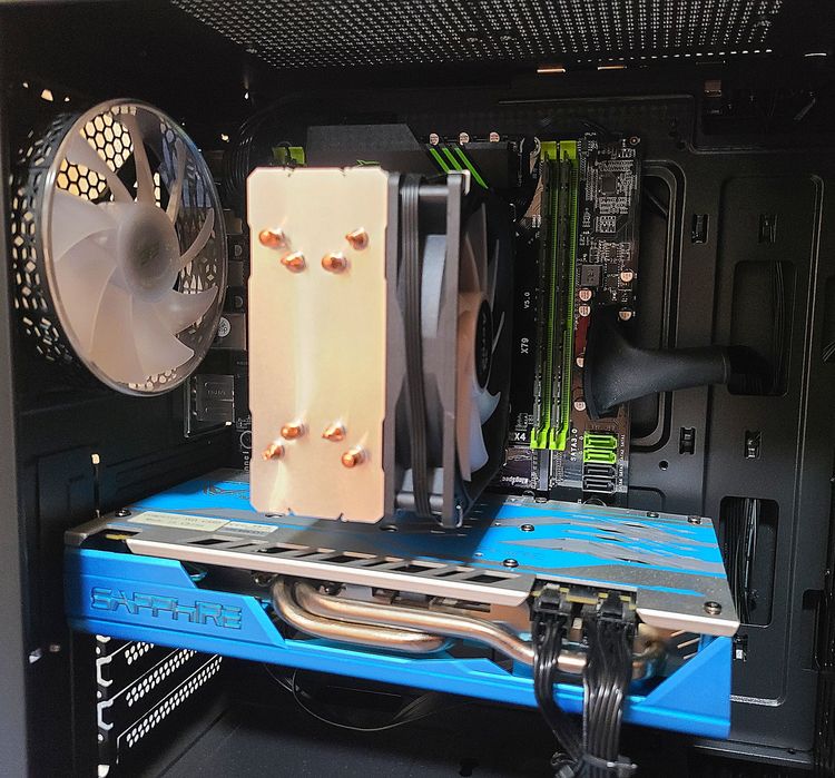 Комплект плата Jingsha X79. Процесор Intel E5 2689 3.6 GHz. RAM 32 GB.