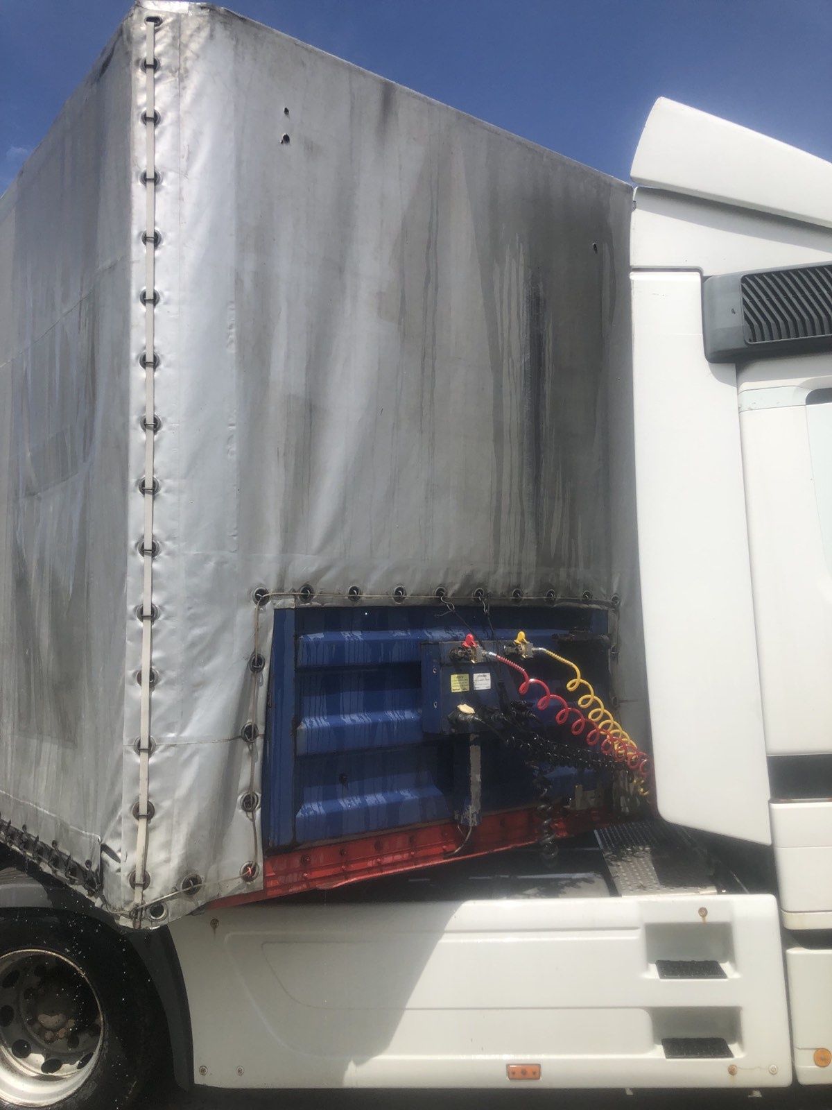 Причіп Fruenhauf бортовий напівпричіп вантажний причіп прицеп
 Модель