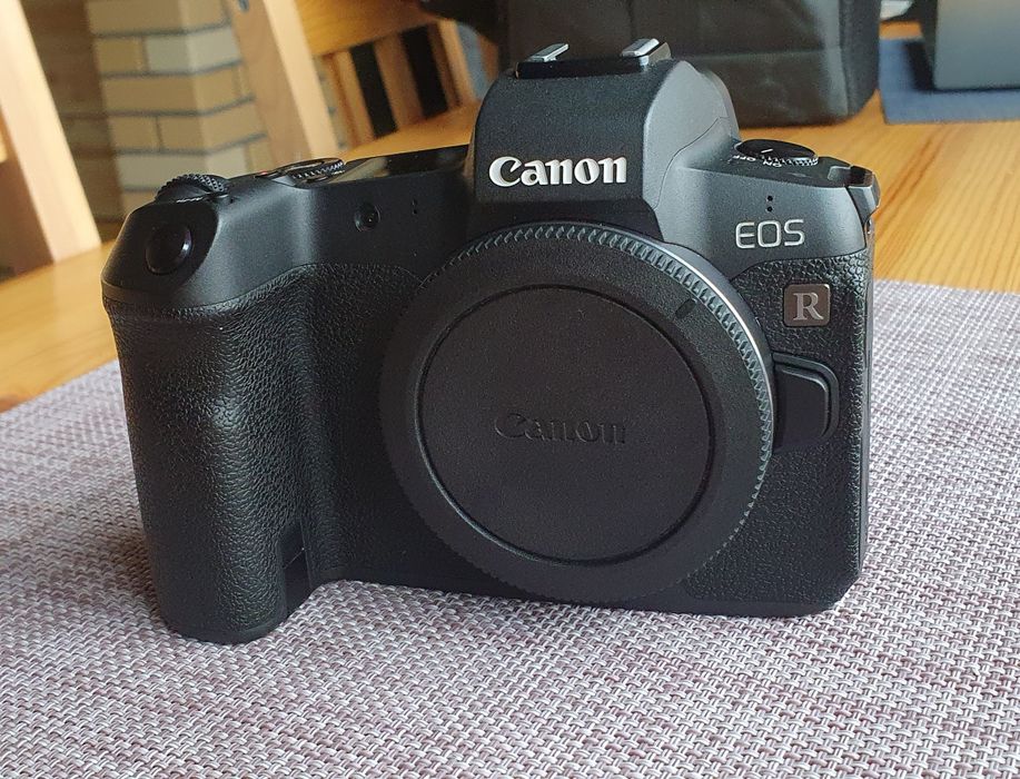 Фотоапарат Canon R