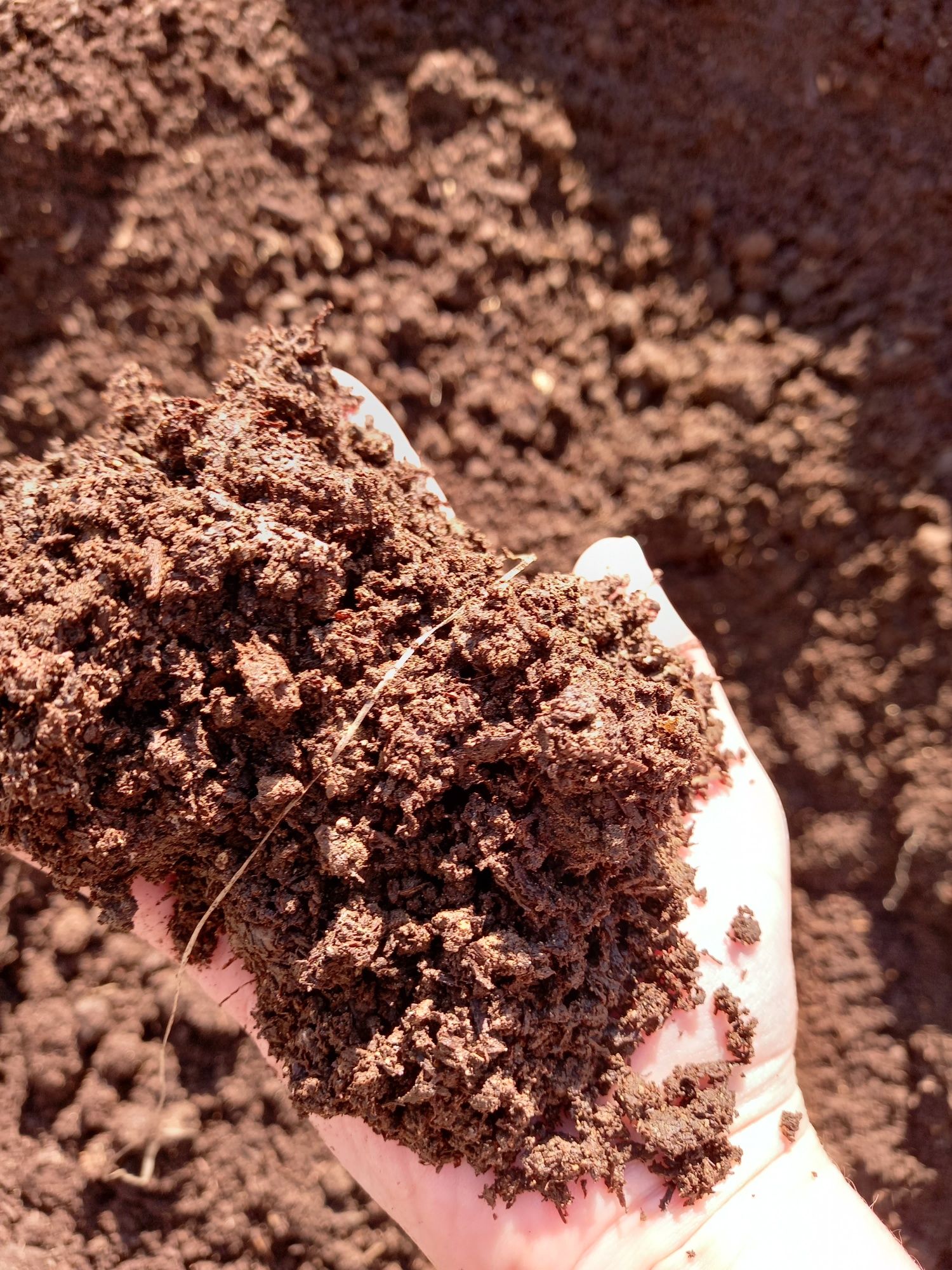 Чернозем, сыпец перегной щебень отсев песок глина жерства Бут галька