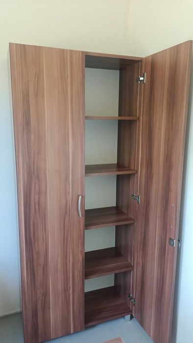 Sprzedam szafę biurową w bardzo dobrym stanie