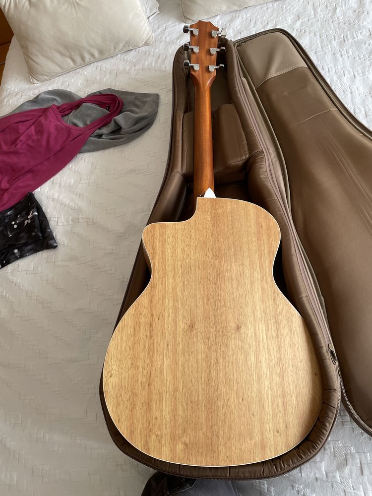 Vendo Taylor 214ce Koa