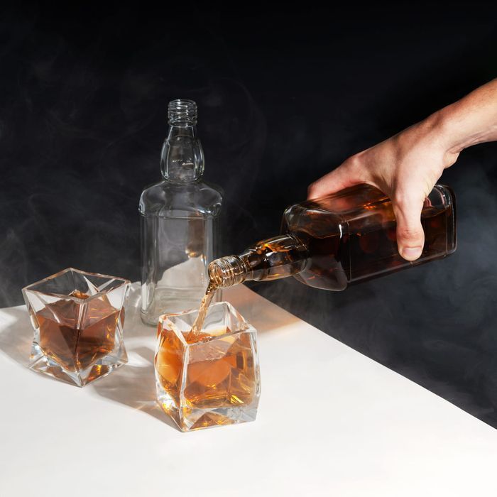 30x Butelka DANIELS 700 ml na alkohol, whisky, brandy z zakrętką