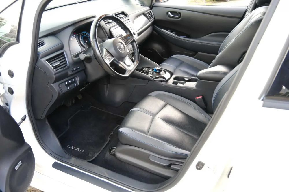 Nissan Leaf      2019