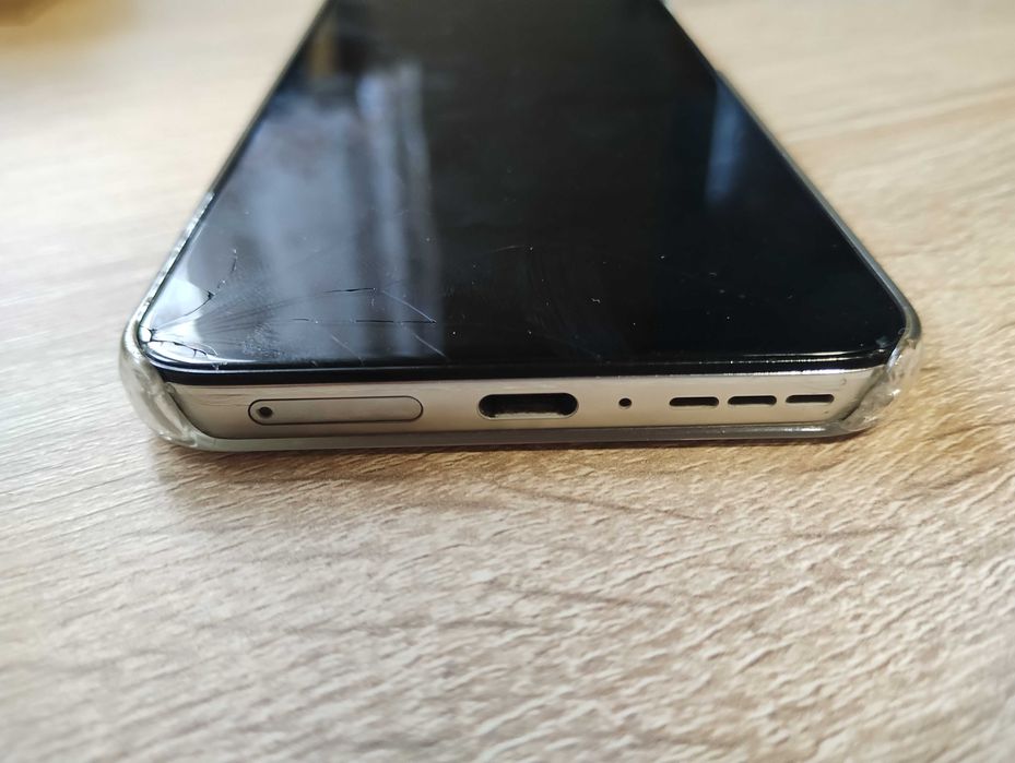Motorola Edge 30 Neo Okazyjnie z ładowarką
