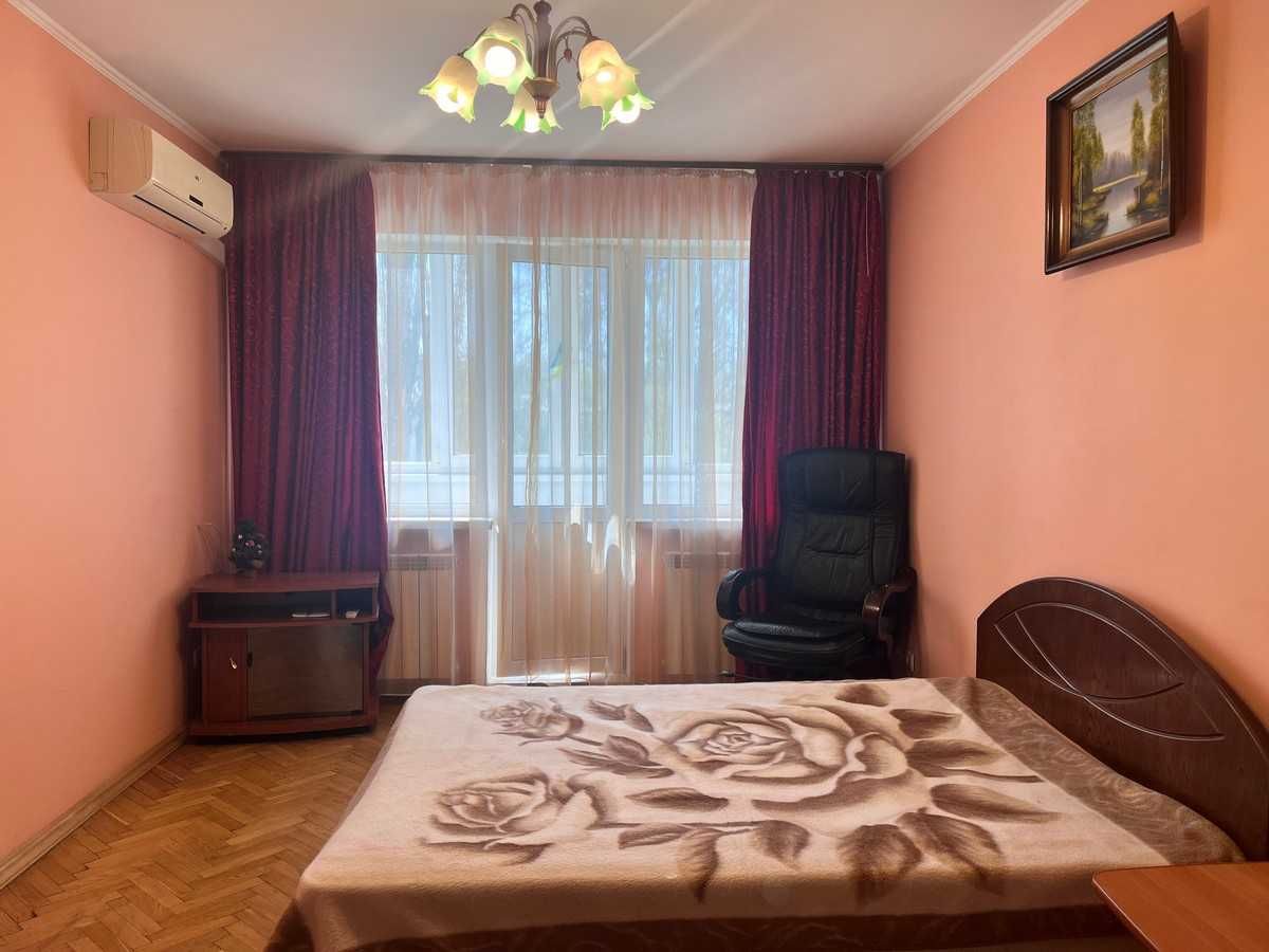 Продаж однокімнатної квартири центр Лесі Українки, Печерськ