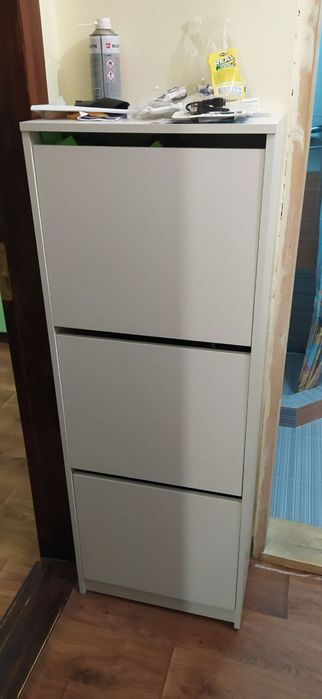 Тумба для взуття IKEA BISSA 49х28х135 см біла (105.302.59)