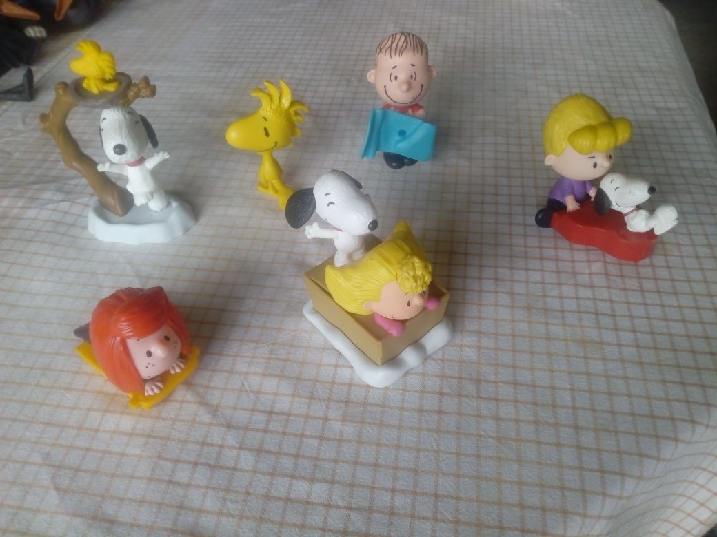Bonecos McDonald's anos 2000