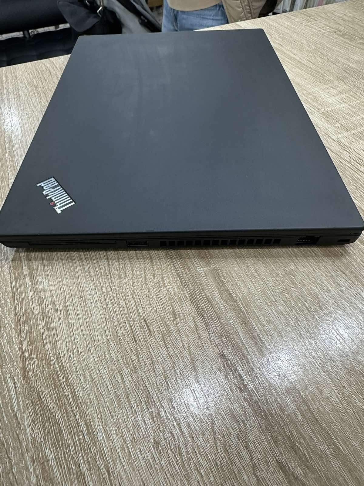 Lenovo ThinkPad T490 I5/8/256