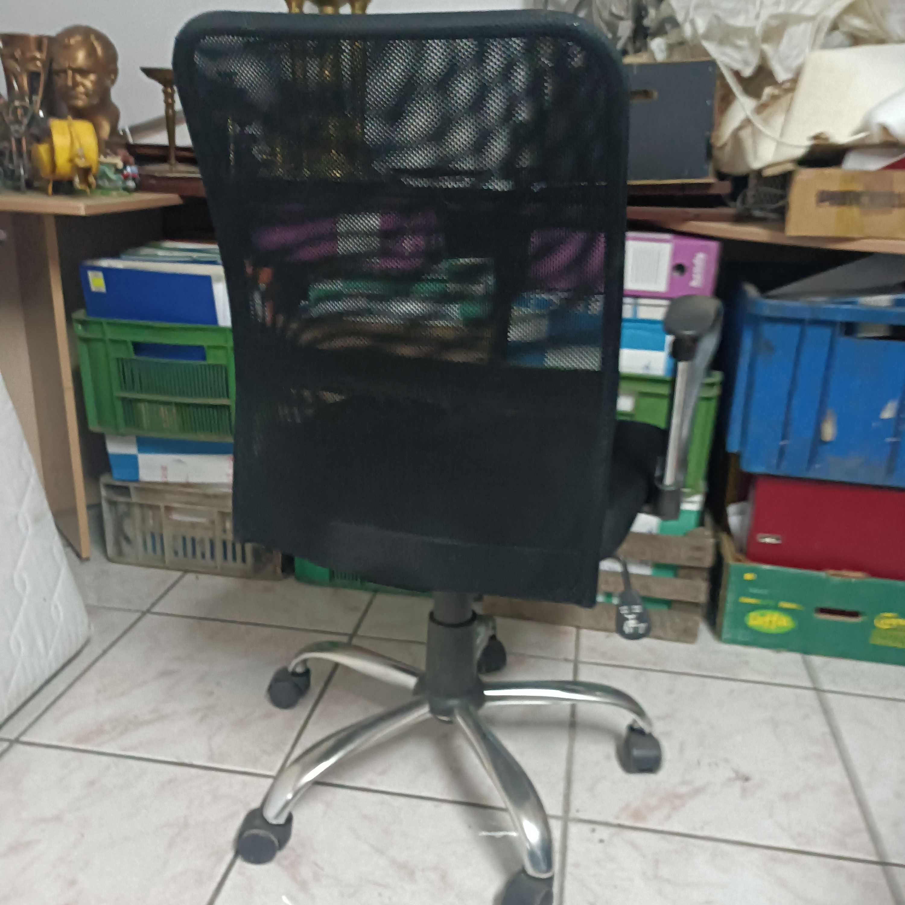Krzesło biurowe obrotowe , stan b.sobry