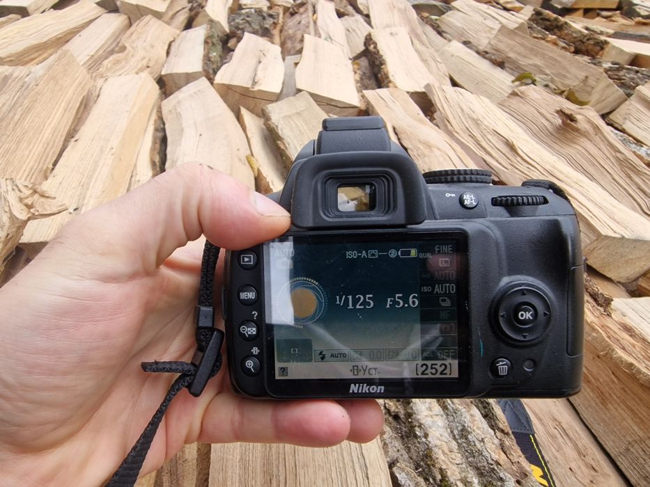 Проф дзеркальний фотоапарат Nicon D3000