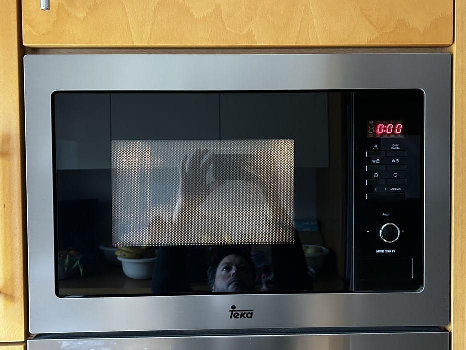 Micro-ondas de encastrar TEKA