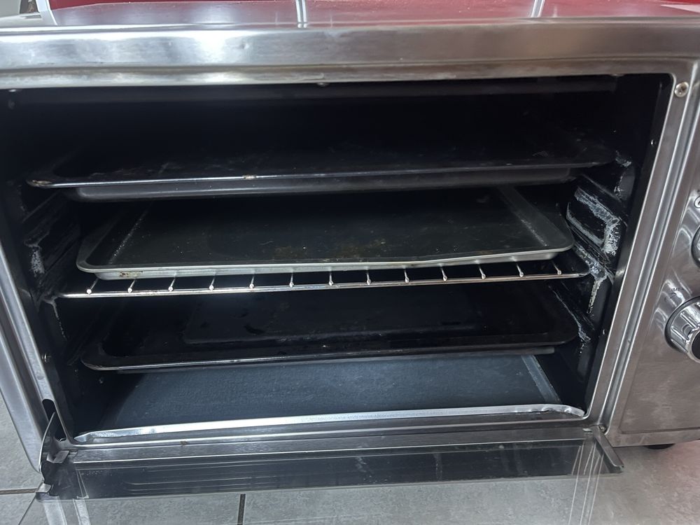 Продам електричний духовий шкаф