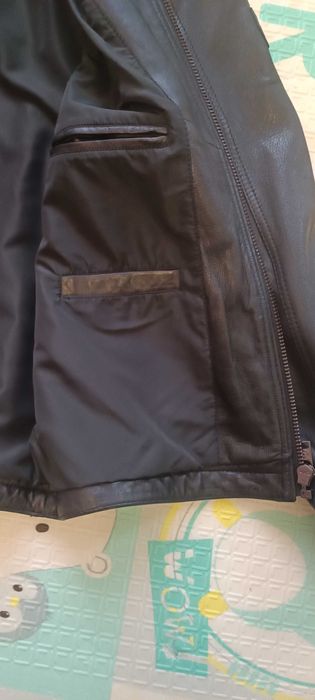 Продам шкіряну куртку нову
