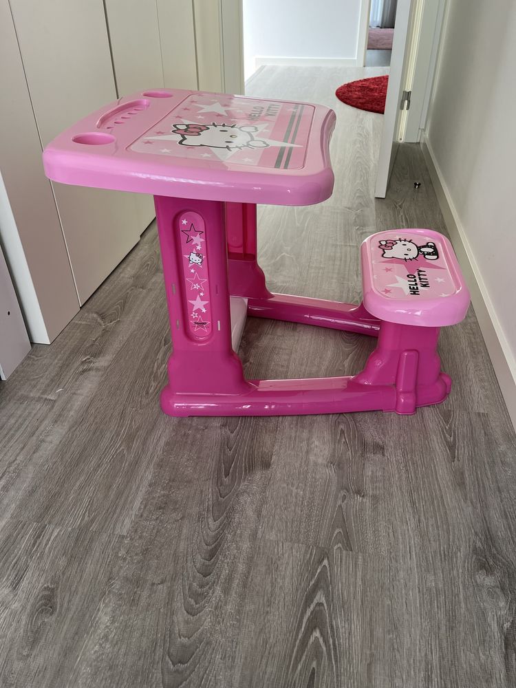 Secretaria hello kitty