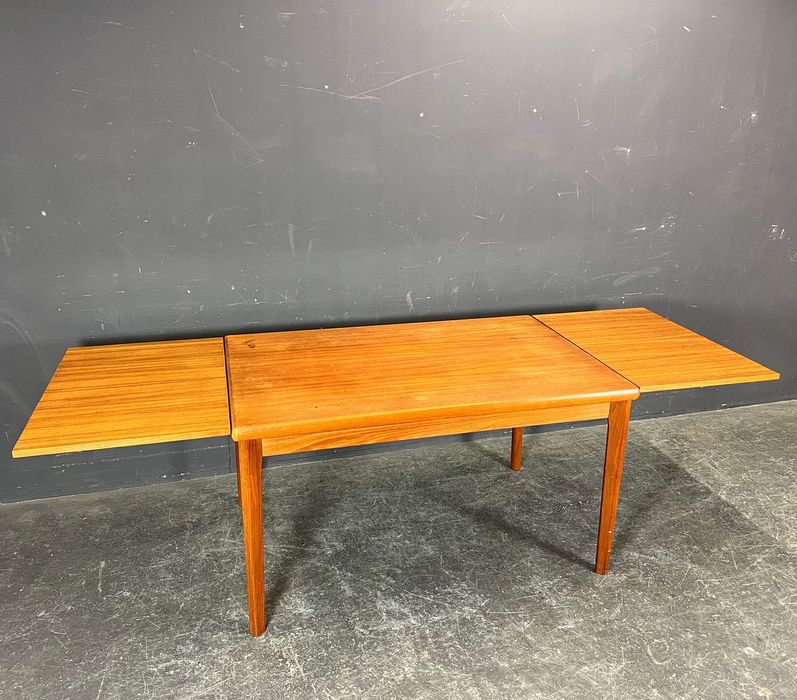 Rozkładany klasyczny tekowy stół do jadalni z lat 1960 Dania vintage