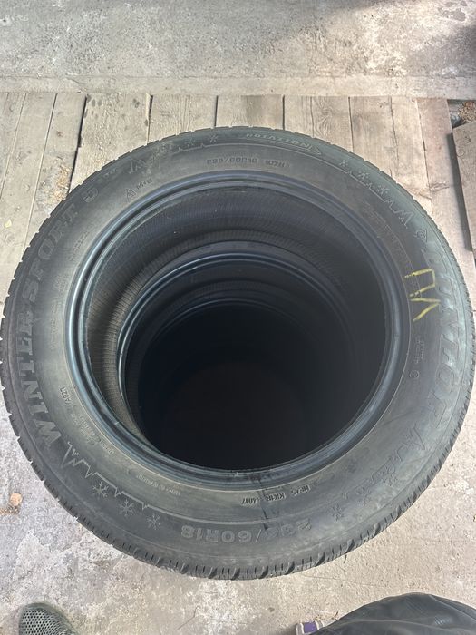 Продам зимнюю резину DUNLOP Winter Sport (235/60/R18)