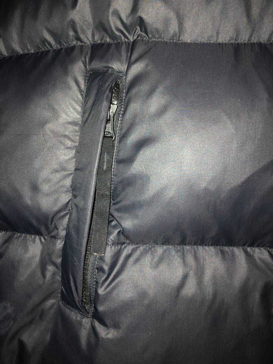 Пуховик фірми The North Face