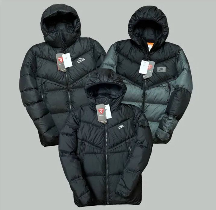 Курточка NIKE Знижена ціна.Оригінальні бірки.Фірмова фурнітура YKK