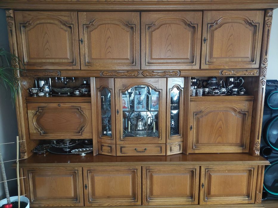 Sprzedam piękną dębową meblościankę + witryna dębowa