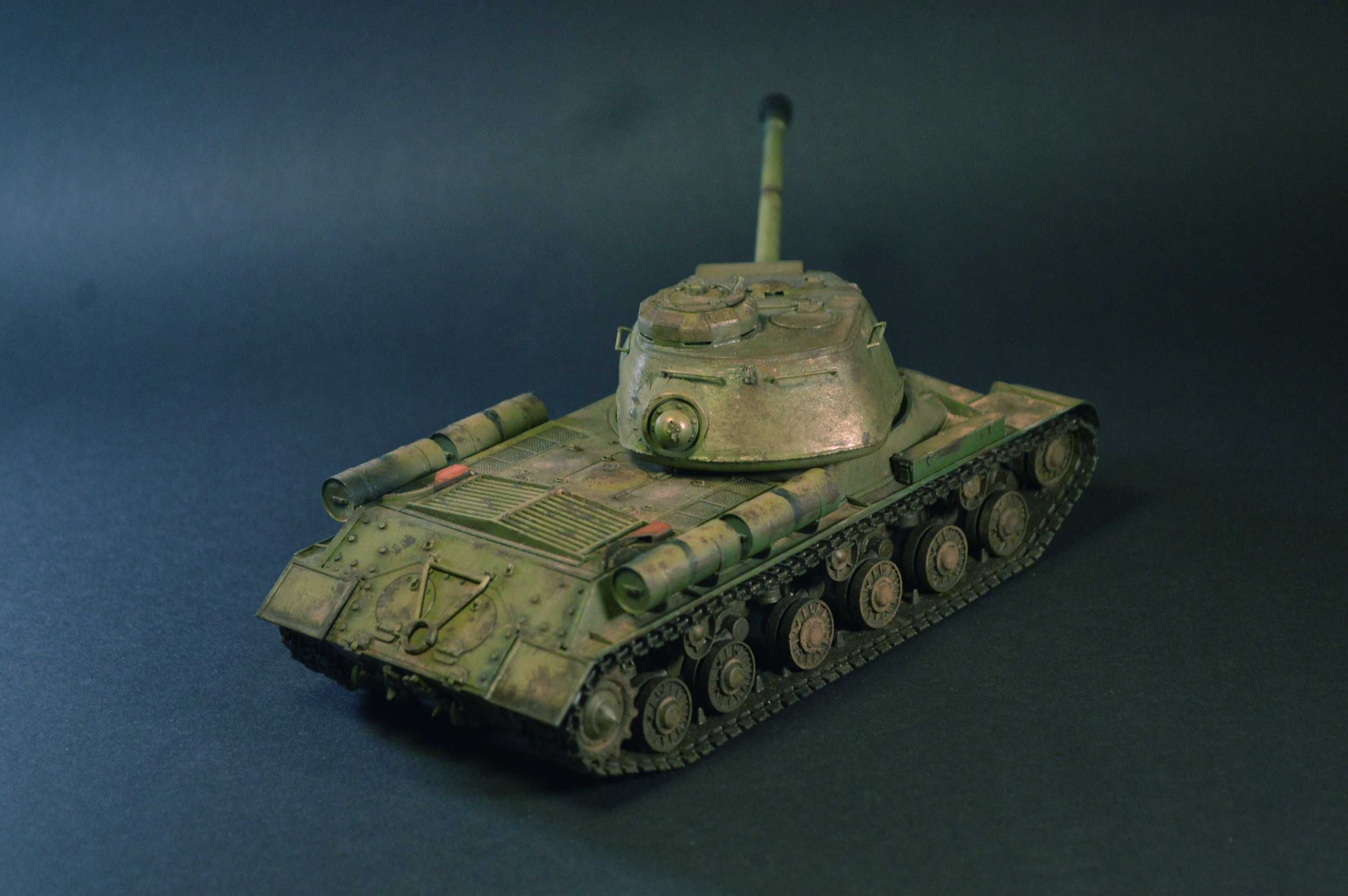 Model Czołg JS-2 (Skala 1-35)