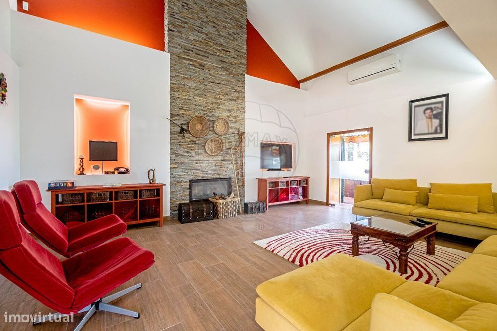 Moradia T4 para venda