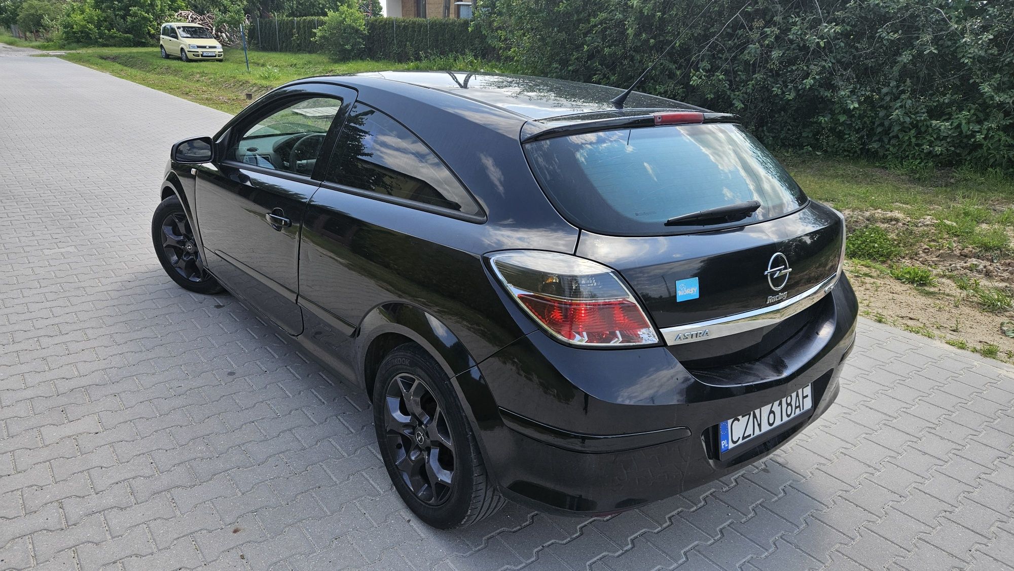 Opel Astra H GTC 1.9cdti