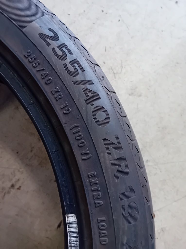 Pneus 255/40/19 continental, Bridgestone