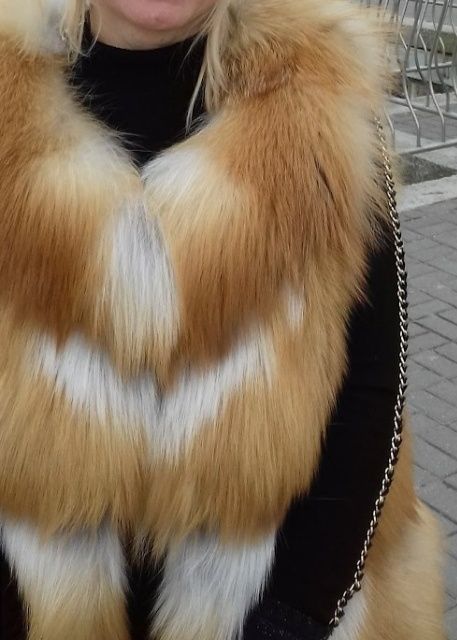 Жилетка меховая.