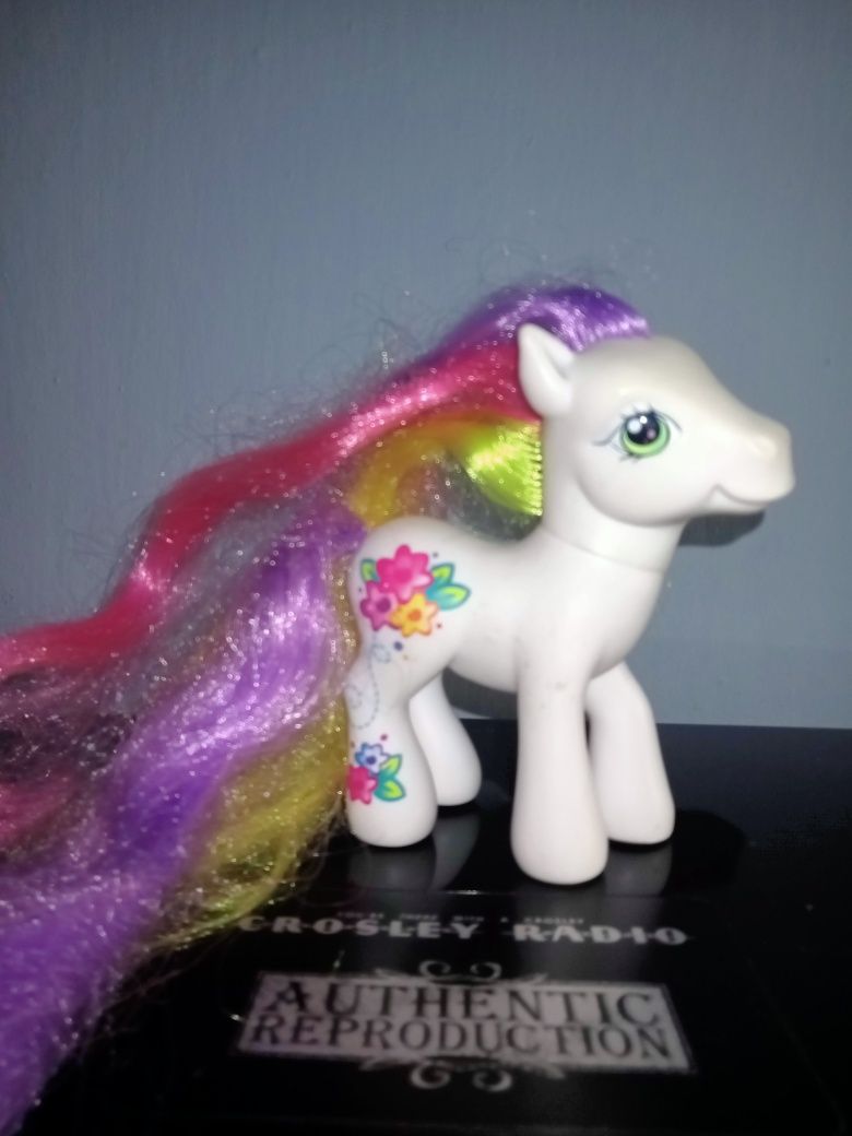 MLP  Super Long Hair Royal Beauty Hasbro G3