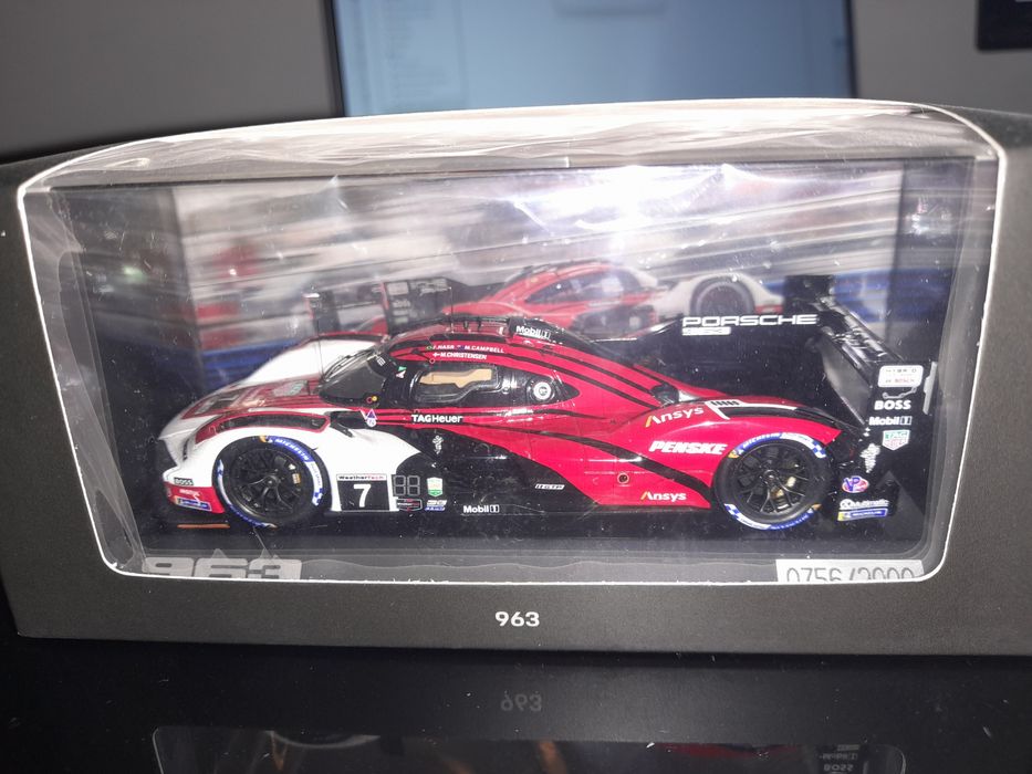 Spark 1/43 Porsche 963