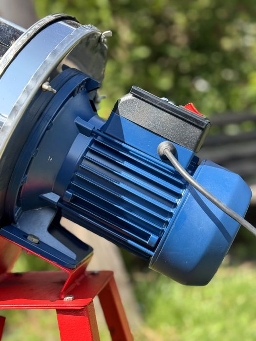 Подрібнювач 3в1 "Рослини, Фруктів та корм тварин