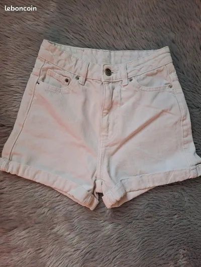 Шорти жіночі стильні