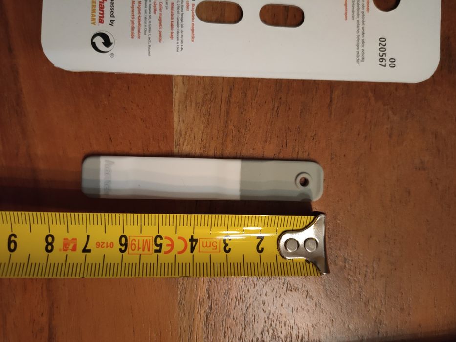 Opaska magnetyczna na kable Hama